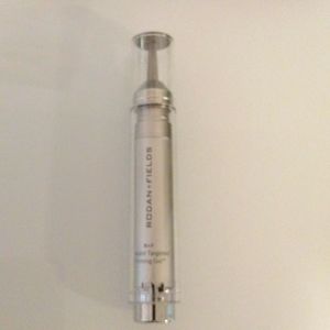 Rodan + Fields Instant Targeted Firming Gel